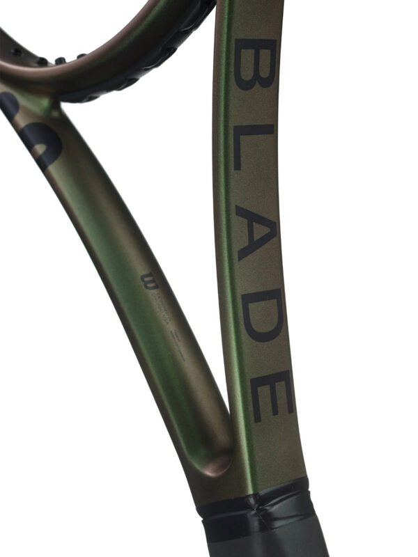 Wilson Blade 100L v8 Tennis Racquet_2 Wilson Blade 100L v8 (285 GR)